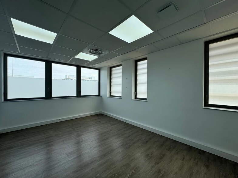 8 Rue Jules Méline, Bezannes for lease - Interior Photo - Image 2 of 12