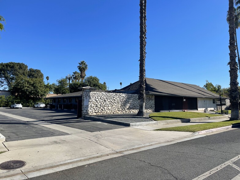 6086 Brockton Ave, Riverside, CA for lease - Building Photo - Image 2 of 25