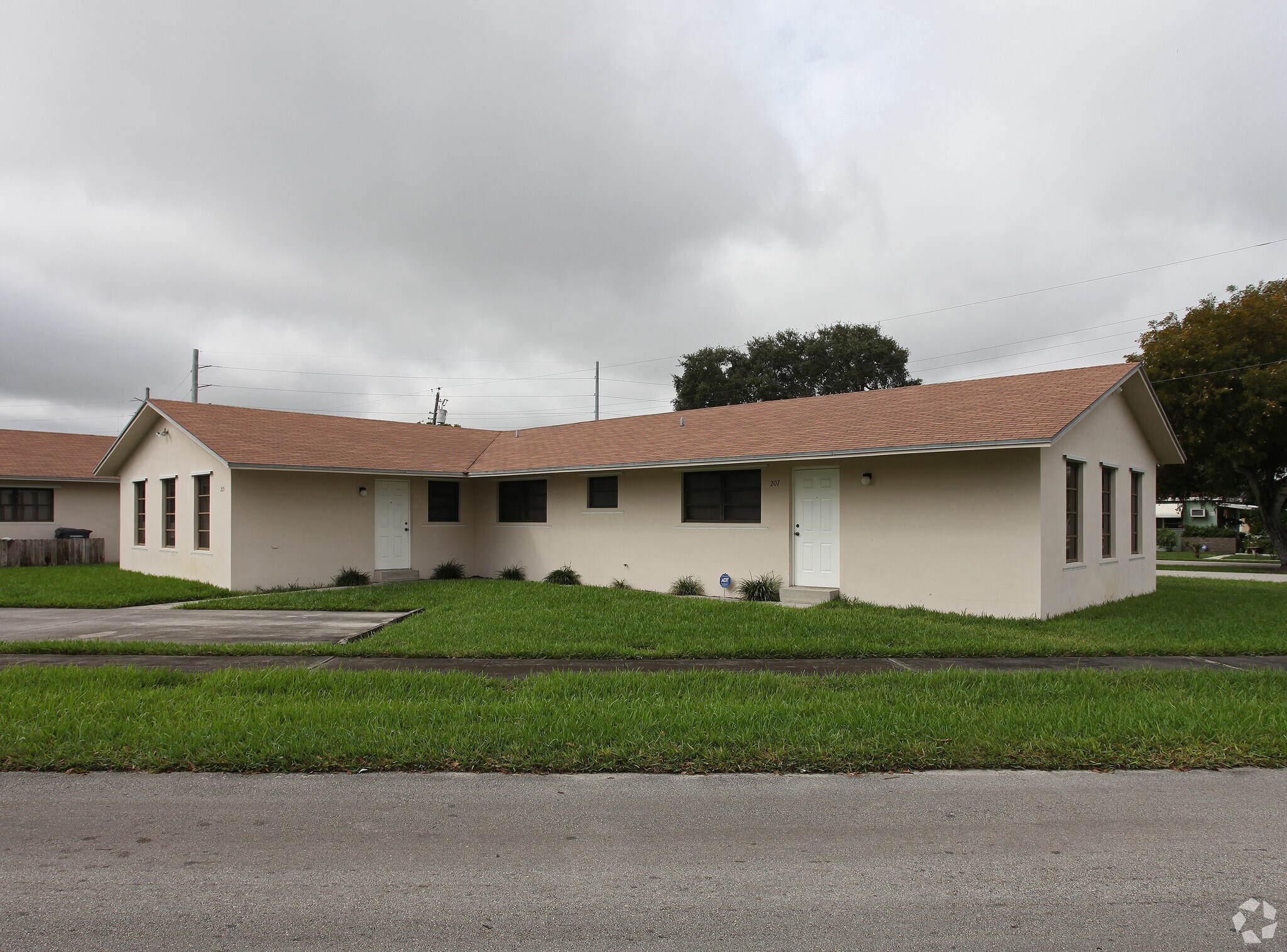 205-207 N 59th Ave, Hollywood, FL for sale Primary Photo- Image 1 of 3