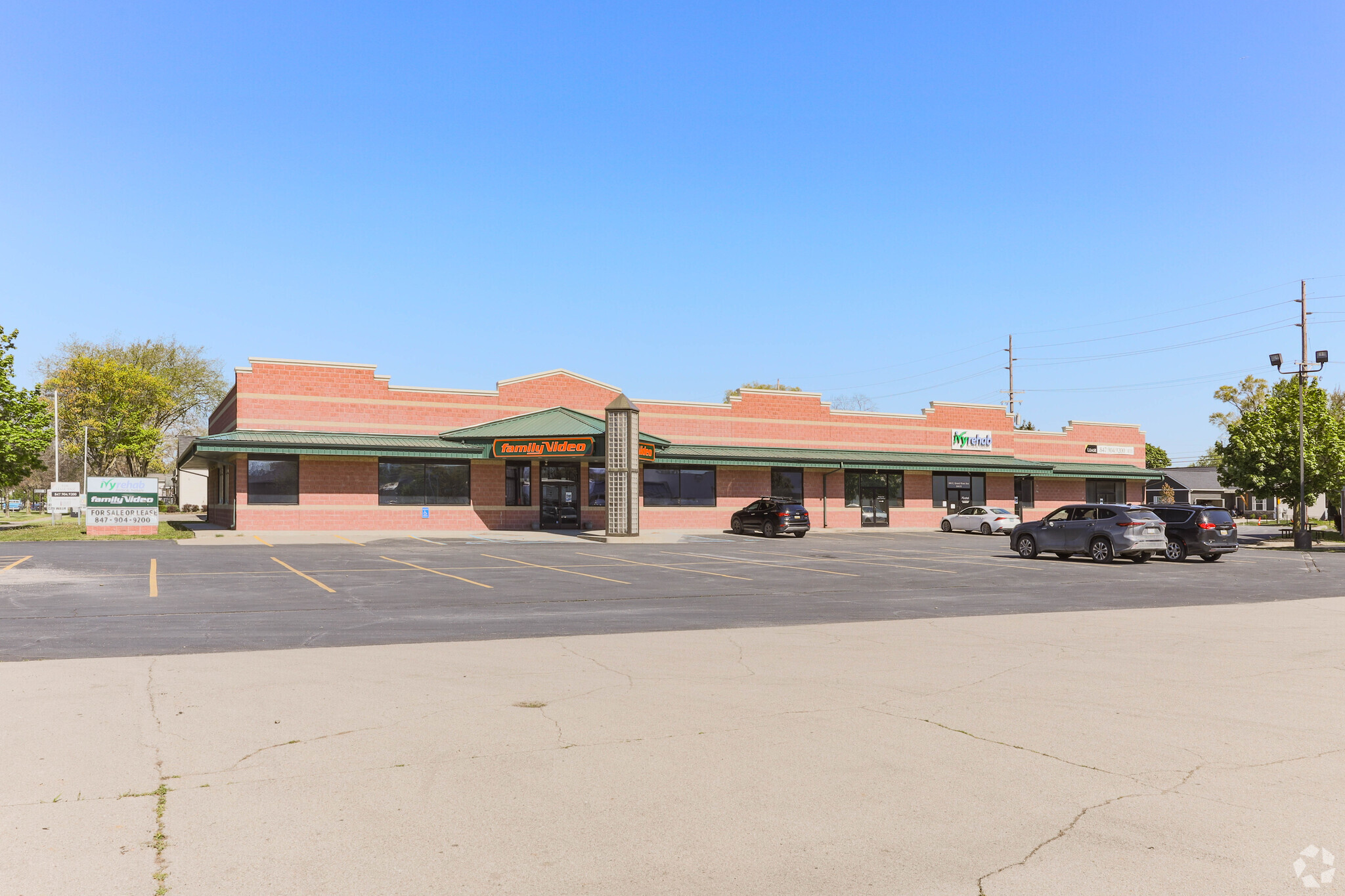 846 E Grand River Ave, Howell, MI for lease Building Photo- Image 1 of 3