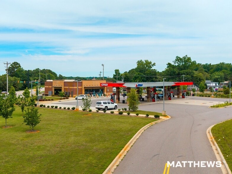 1312 Springsteen Rd, Rock Hill, SC for sale - Building Photo - Image 2 of 3