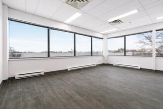 666 Boul Saint-Martin O, Laval, QC for lease Interior Photo- Image 2 of 7