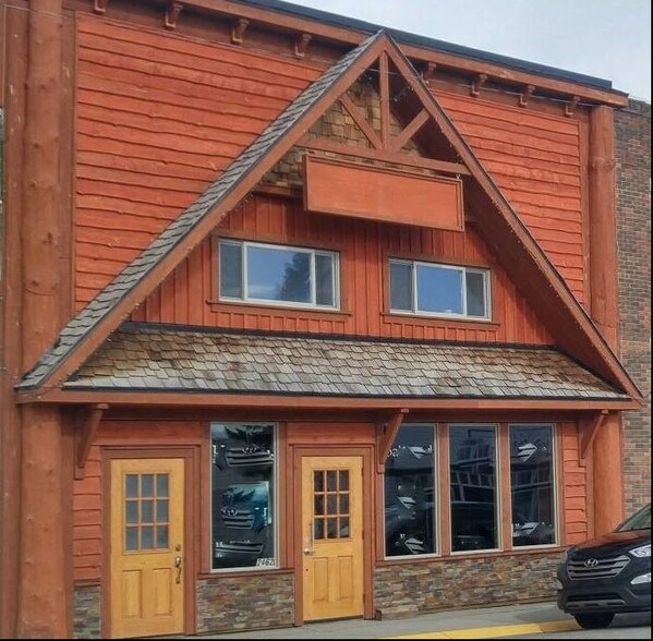 2462 213 St, Crowsnest Pass, AB T0K 0C0