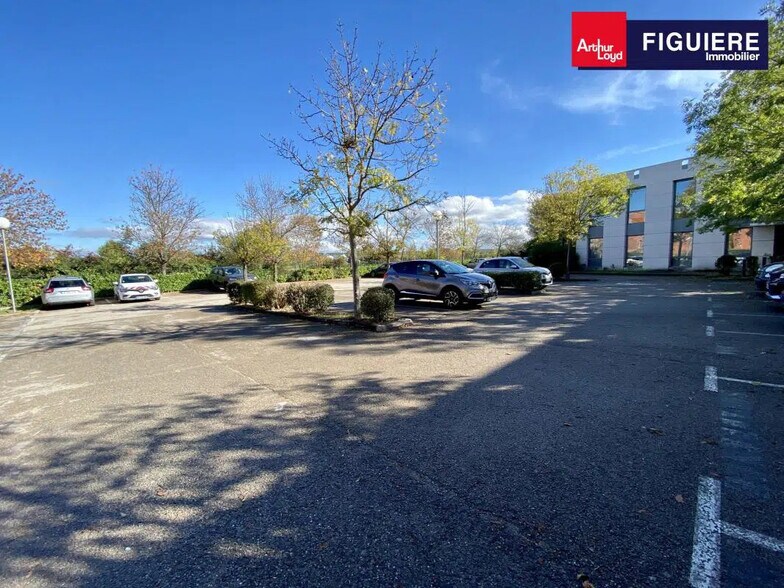 Office in Aix-en-Provence for lease - Building Photo - Image 3 of 7