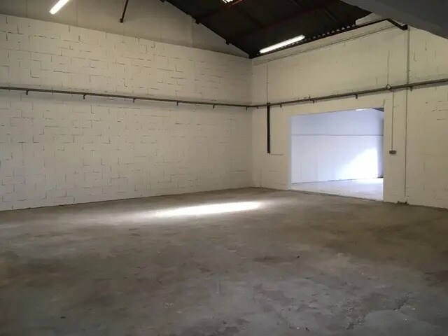 Flex in Mouans-Sartoux for lease - Interior Photo - Image 1 of 6