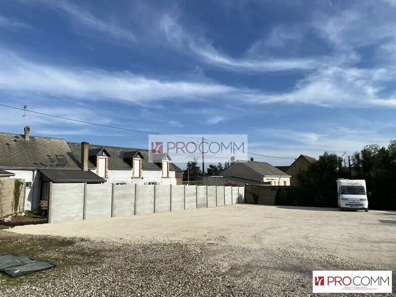 Retail in Vitray-en-Beauce for lease - Building Photo - Image 3 of 3