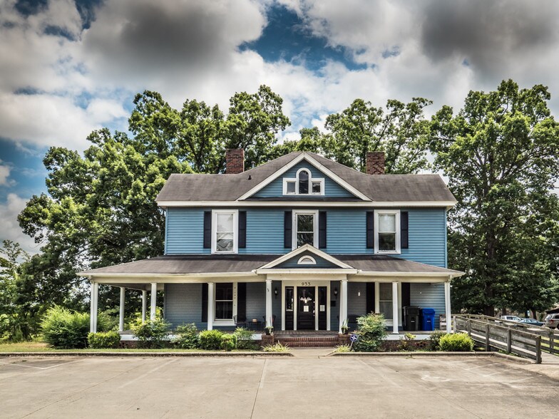 937 S 5th St, Mebane, NC 27302