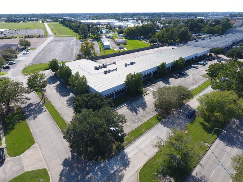 11200 Industriplex Blvd, Baton Rouge, LA for lease - Building Photo - Image 3 of 12