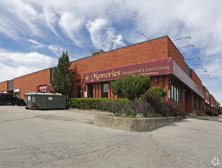 2901 Steeles Ave W, Toronto, ON for lease - Primary Photo - Image 1 of 6