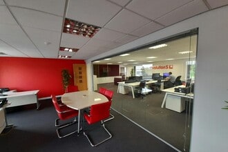 St Johns Rd, Southampton for lease Interior Photo- Image 2 of 6