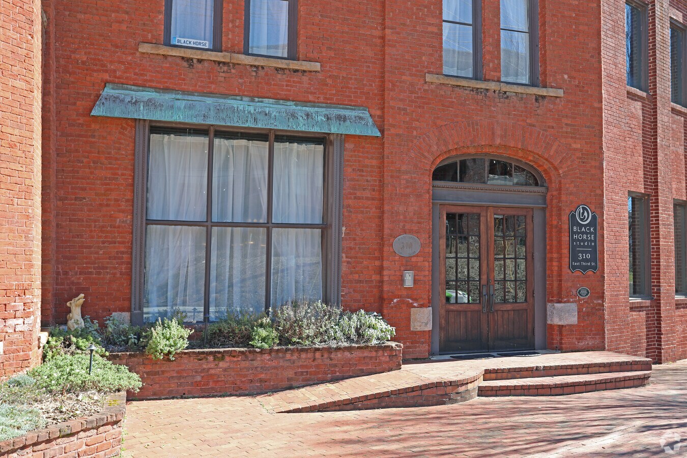 View Photo