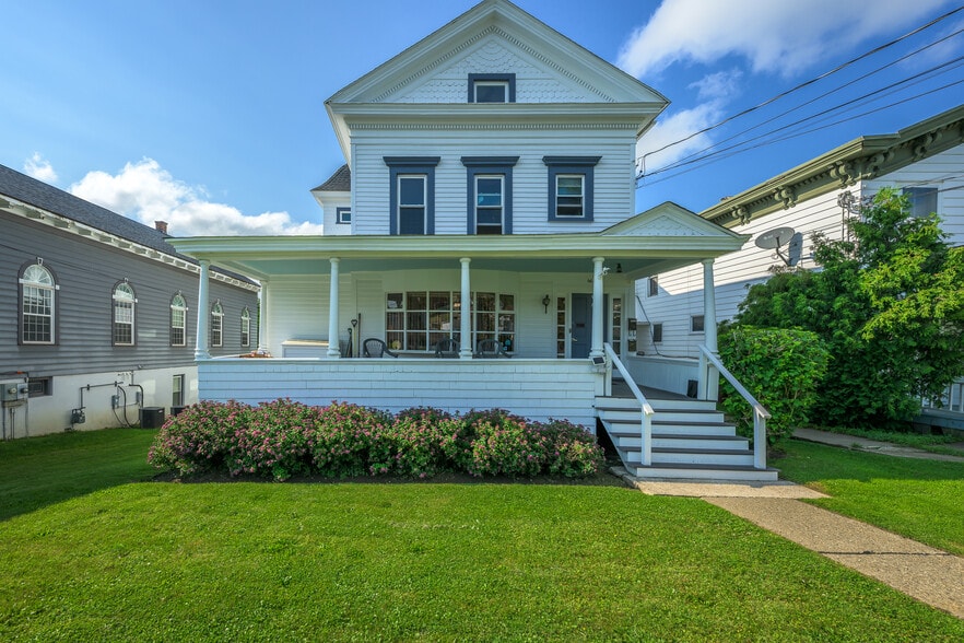 66 Green St, Hudson, NY for sale - Building Photo - Image 1 of 1