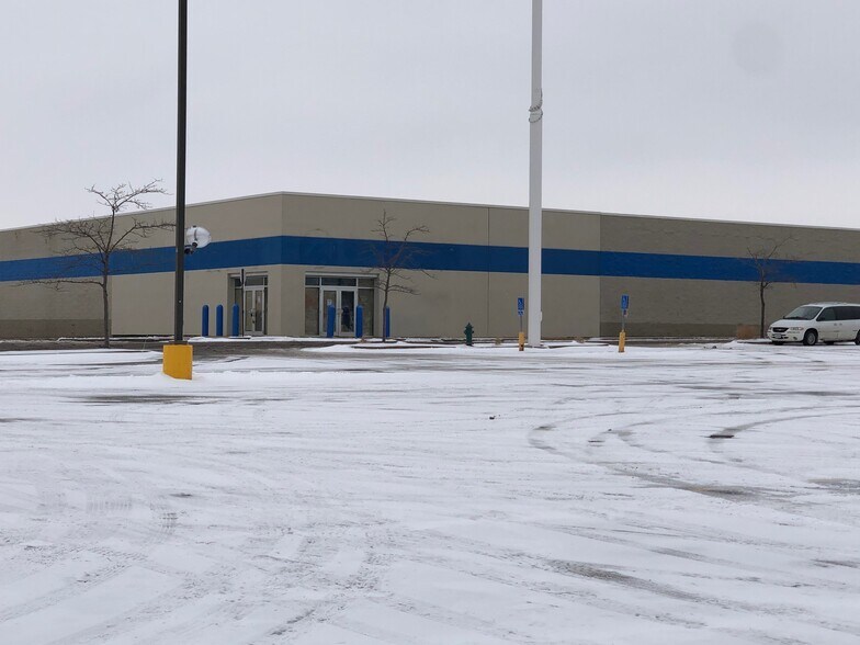 2120 Edgewood Rd SW, Cedar Rapids, IA for sale - Building Photo - Image 1 of 1