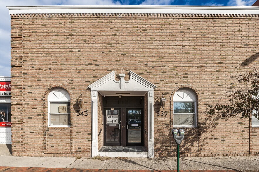 337-343 Merrick Rd, Lynbrook, NY for sale - Building Photo - Image 2 of 16