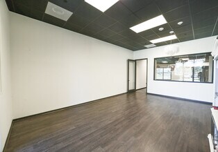 18001 W Highway 105, Montgomery, TX for lease Interior Photo- Image 2 of 9