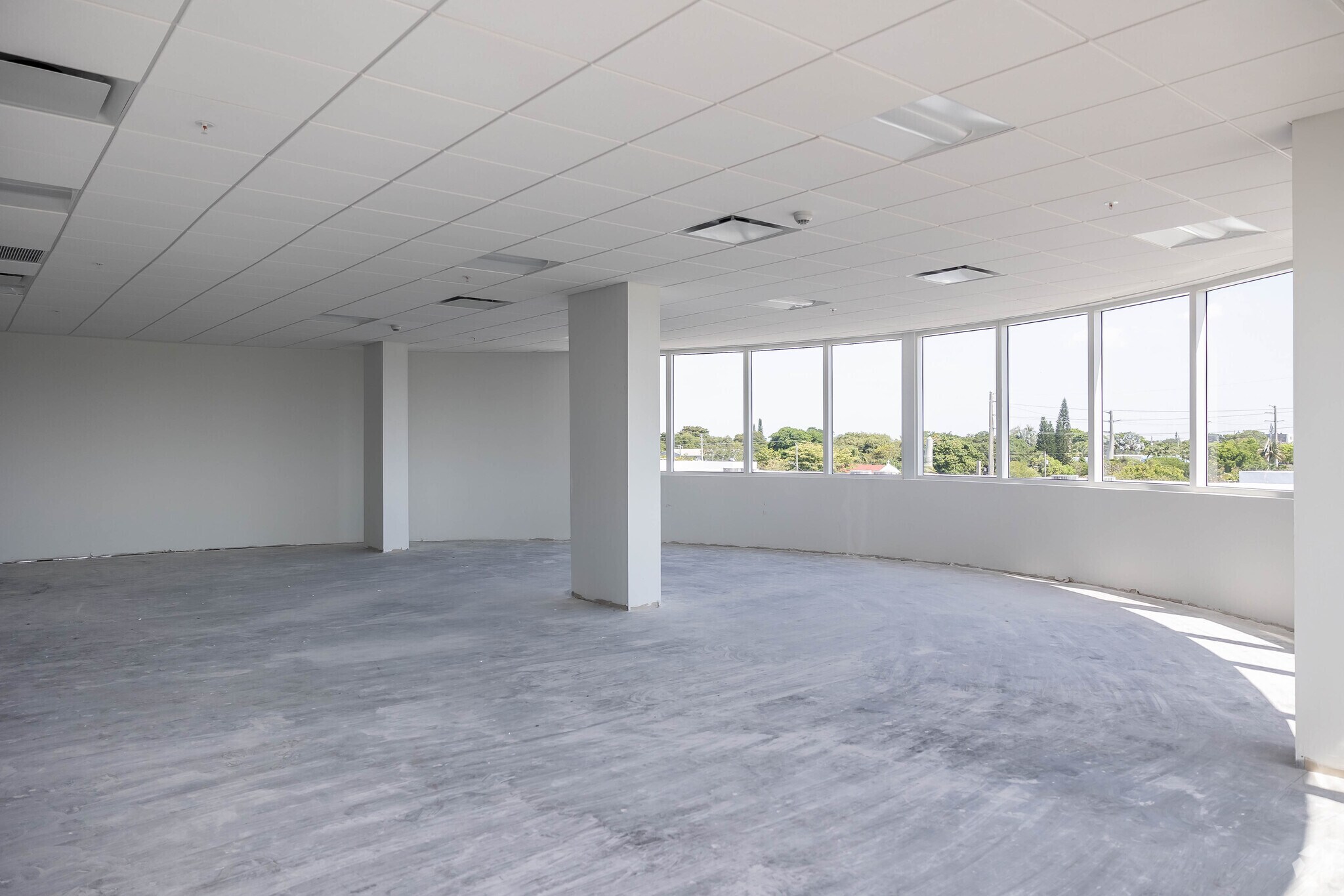 500 N Dixie Hwy, Hallandale Beach, FL for lease Interior Photo- Image 1 of 2