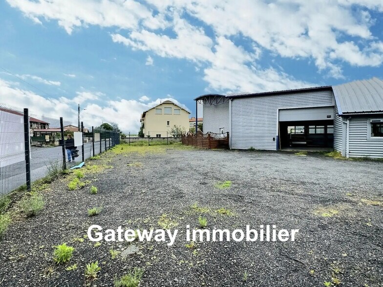 Industrial in Issoire for lease - Building Photo - Image 3 of 16