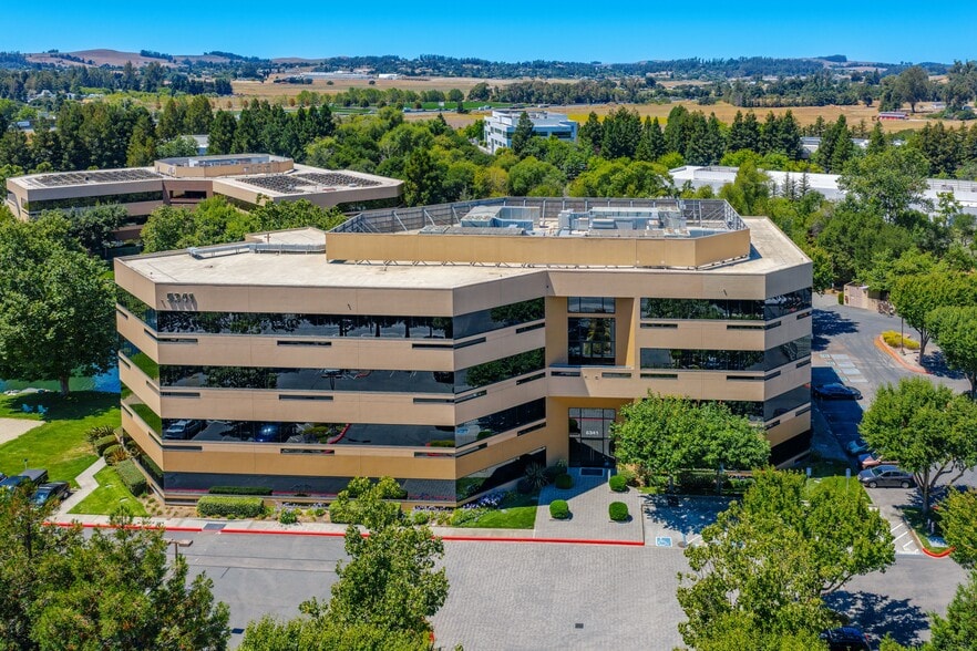 5341 Old Redwood Hwy, Petaluma, CA for lease - Building Photo - Image 1 of 18