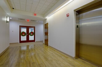 12700 Black Forest Ln, Woodbridge, VA for lease Interior Photo- Image 1 of 7