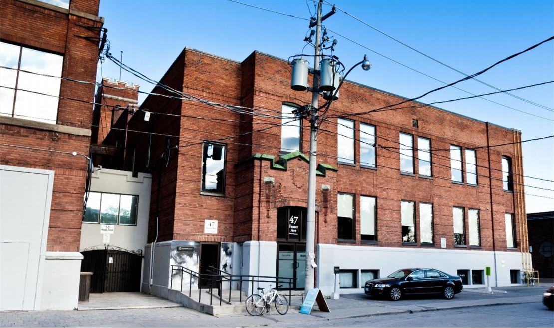 47 Fraser Ave, Toronto, ON M6K 1Y7