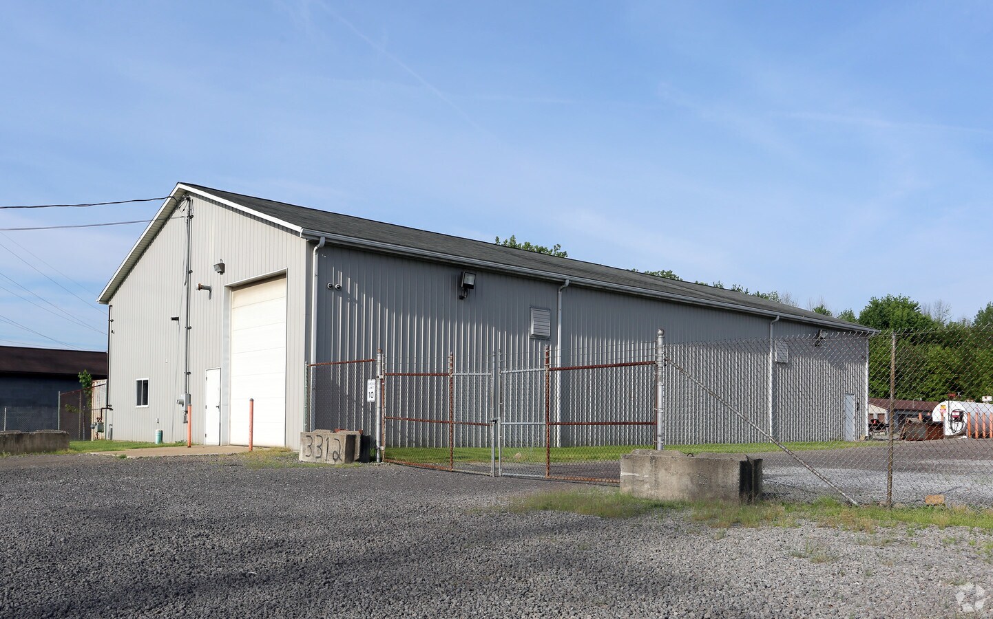 3312 Barber Rd, Barberton, OH 44203