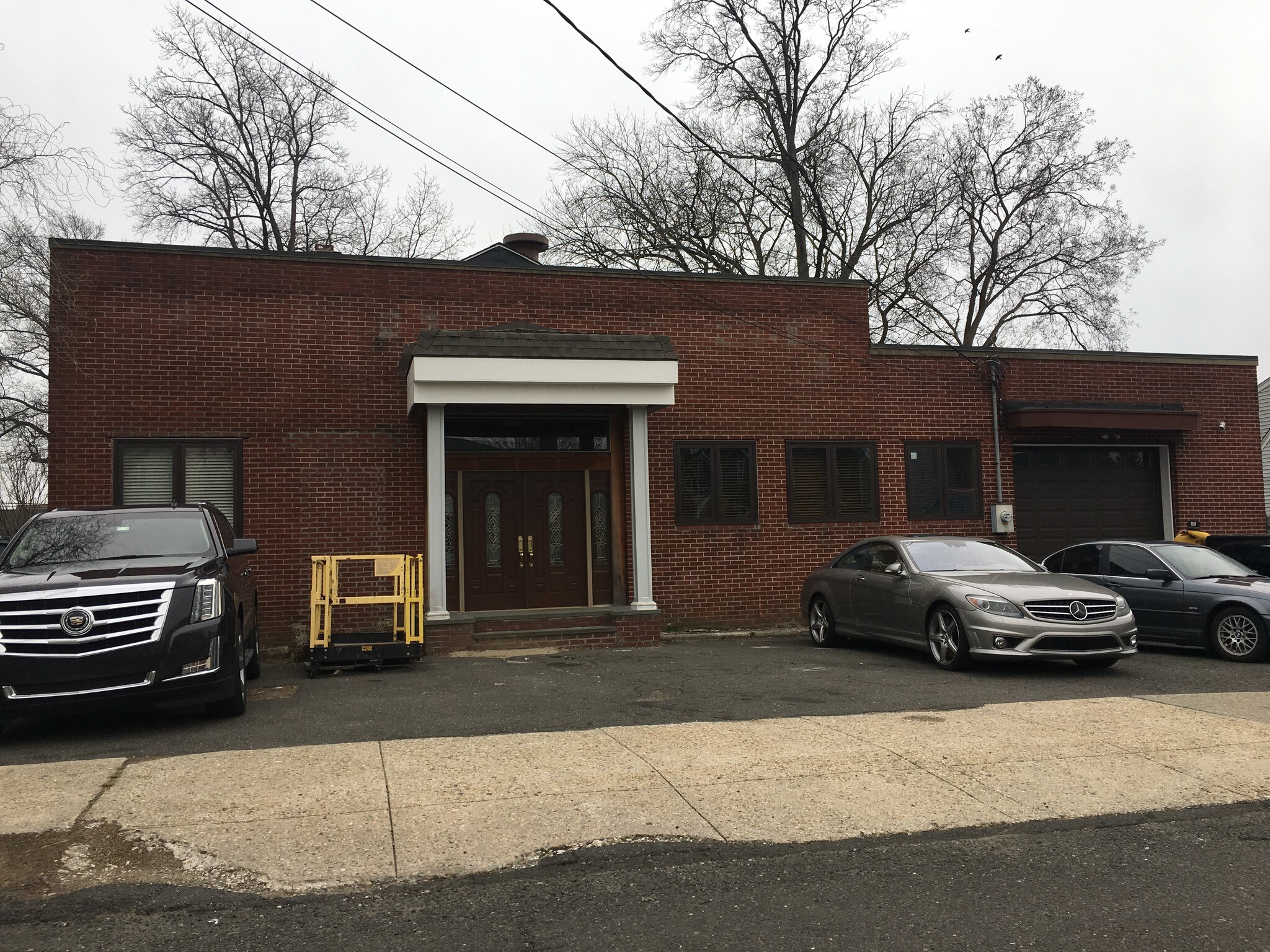 247 Madison Ter, Bridgeport, CT for sale Primary Photo- Image 1 of 1