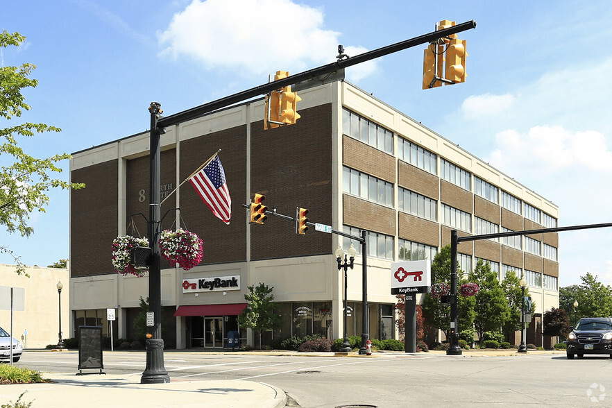 8 N State St, Painesville, OH for lease - Primary Photo - Image 1 of 5