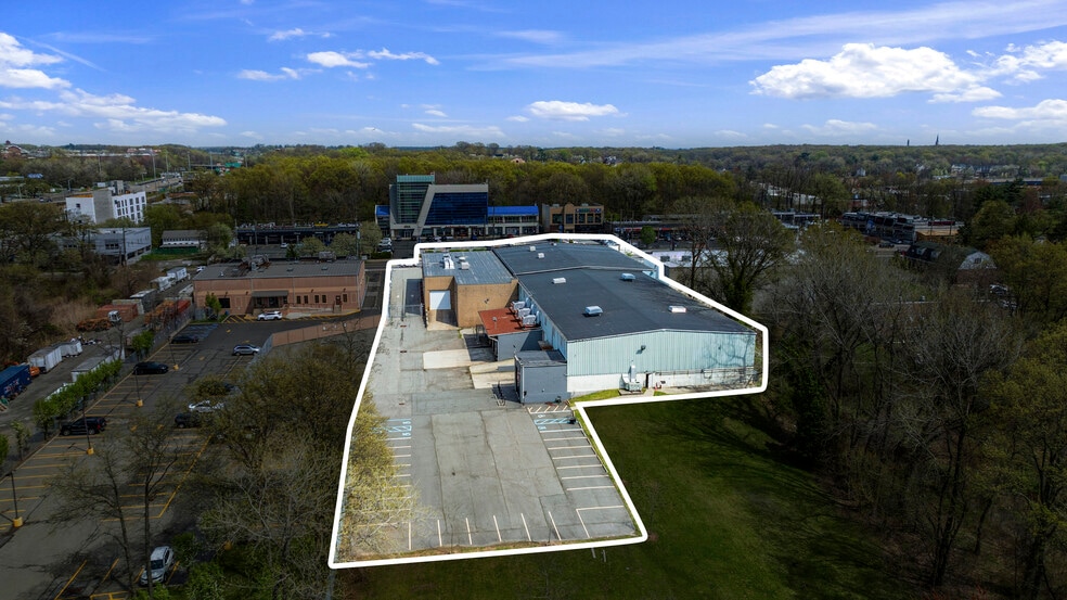 4865 Arthur Kill Rd, Staten Island, NY for sale - Building Photo - Image 3 of 41