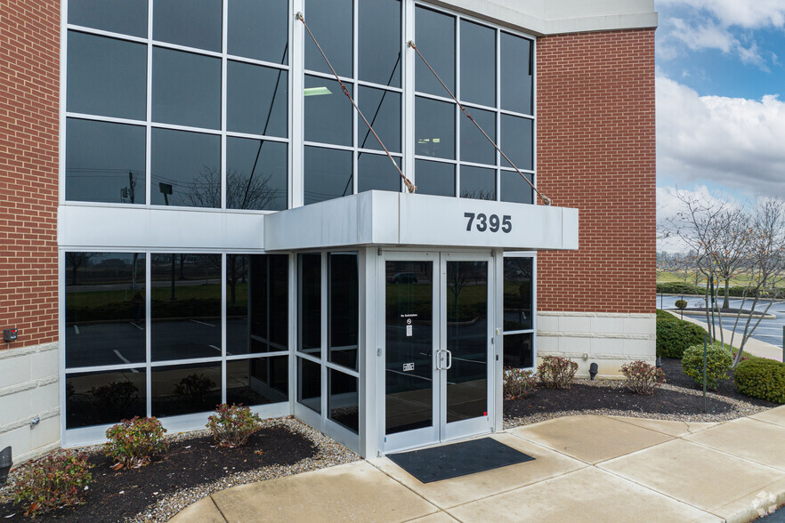 7395 Mason Montgomery Rd, Mason, OH for lease - Building Photo - Image 2 of 4