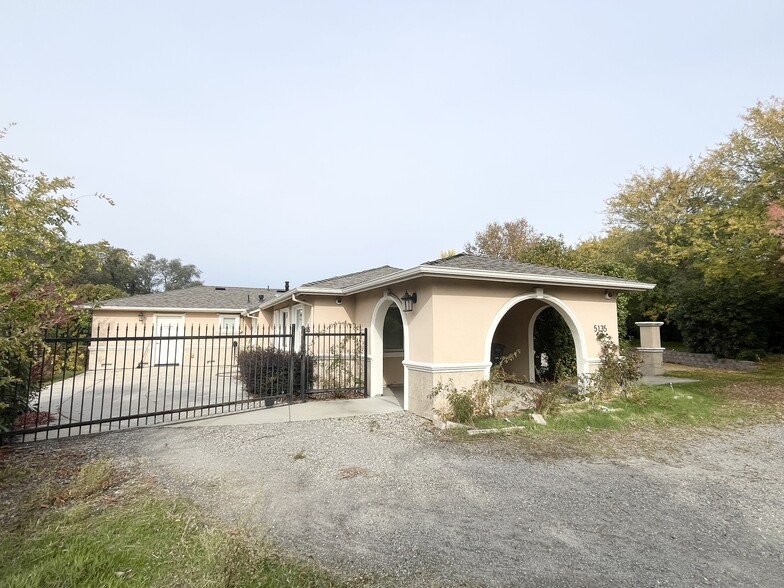 5135 Ward Ln, Rocklin, CA for sale - Primary Photo - Image 1 of 34