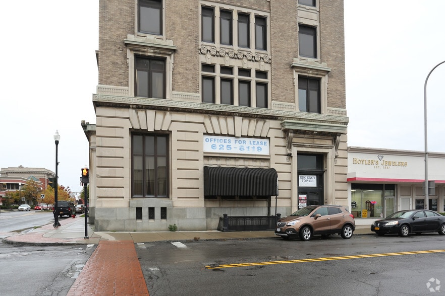 116 Main St, Lockport, NY for sale - Building Photo - Image 3 of 11