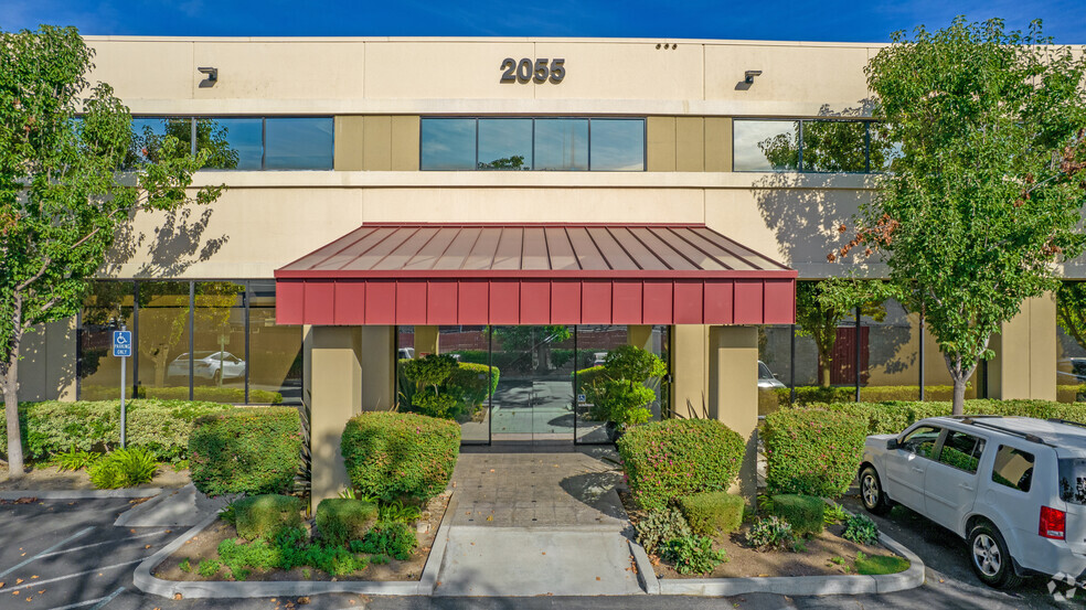 2055 Junction Ave, San Jose, CA for lease - Building Photo - Image 2 of 4