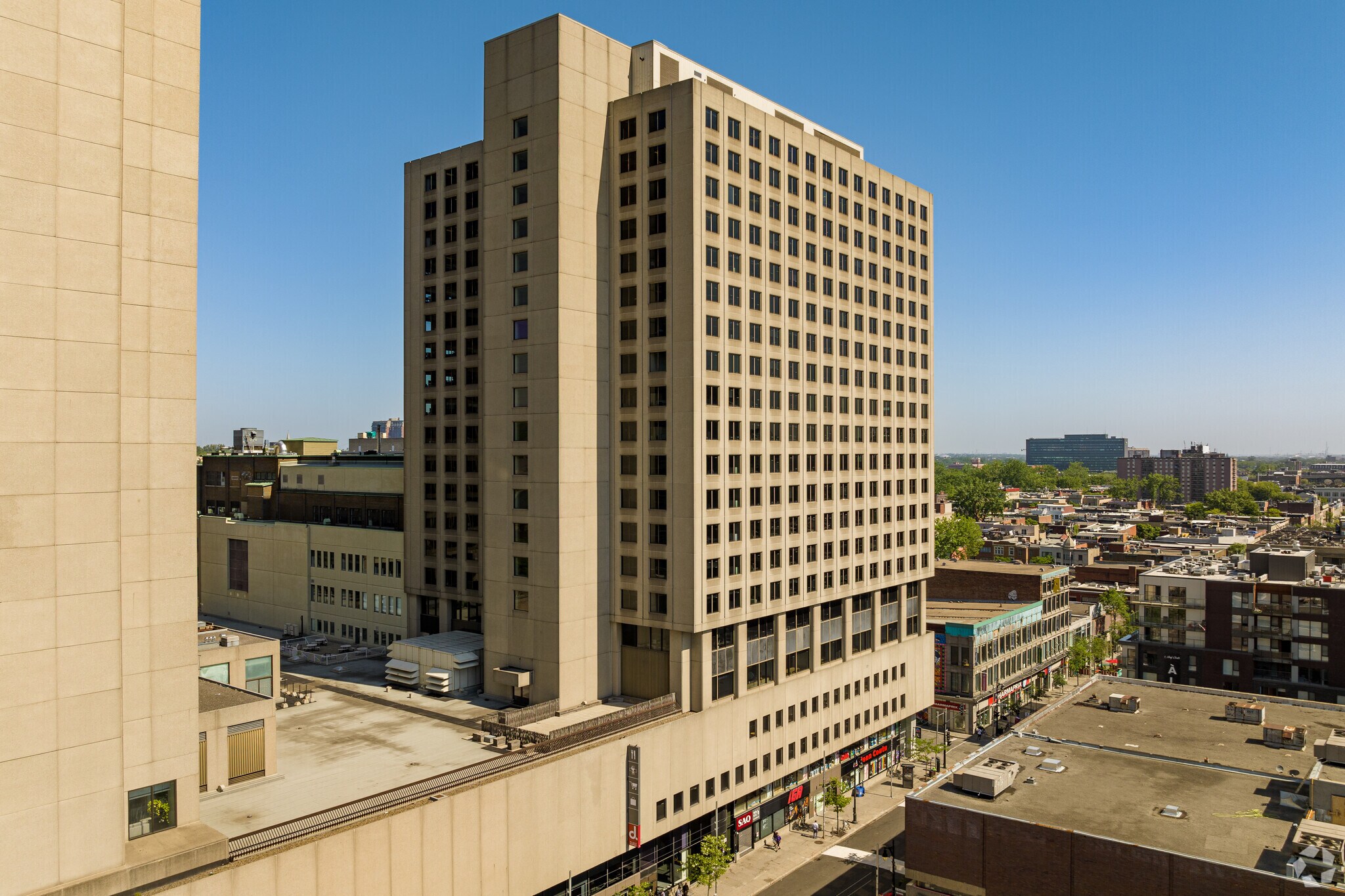 855-865 Rue Sainte-Catherine E, Montréal, QC for lease Primary Photo- Image 1 of 17