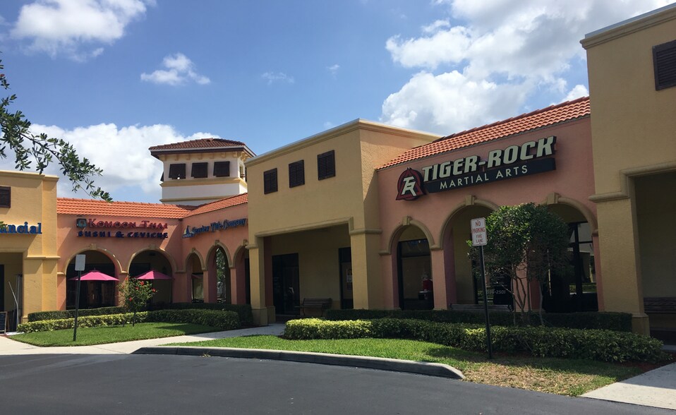 1575 Pine Ridge Rd, Naples, FL 34109 Retail for Lease