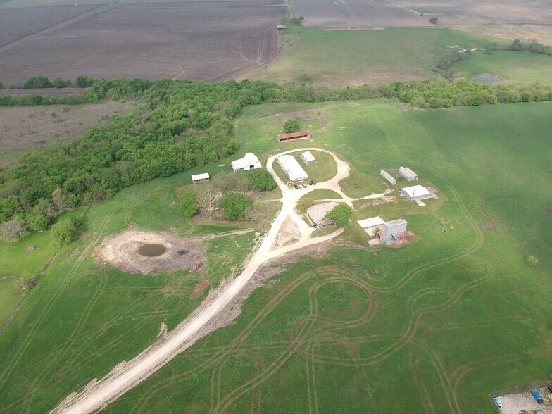 1902 N Highway 95, Little River Academy, TX for sale - Primary Photo - Image 1 of 1