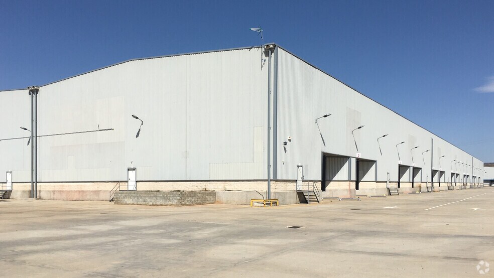 Calle Marianas, 52, Alovera, Guadalajara for sale - Primary Photo - Image 1 of 1