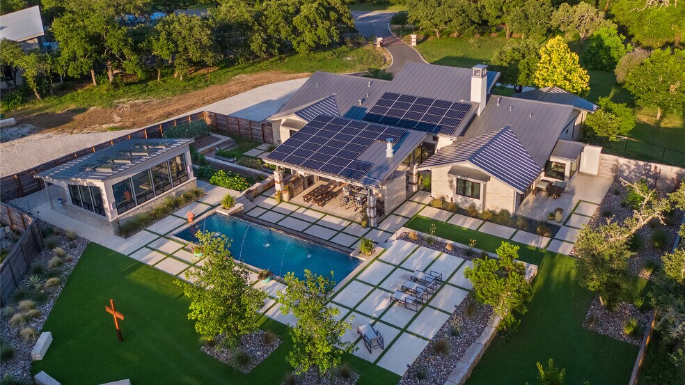 106 Sisterdale Rd, Boerne, TX for sale - Primary Photo - Image 1 of 1