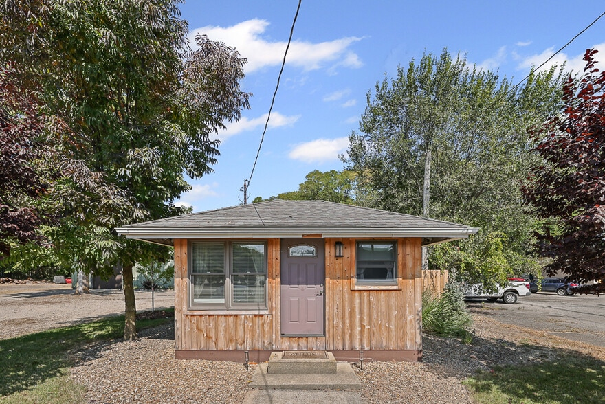 4371 Hickory Ridge Ave, Brunswick, OH for sale - Building Photo - Image 2 of 50