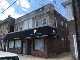 De Mont Building - Storefront Property