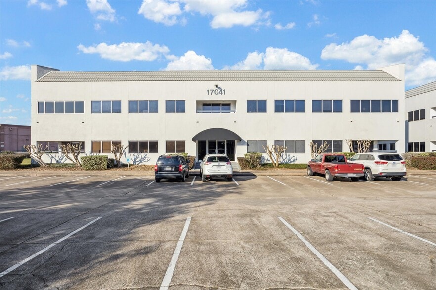 17041 El Camino Real, Houston, TX for lease - Building Photo - Image 1 of 11