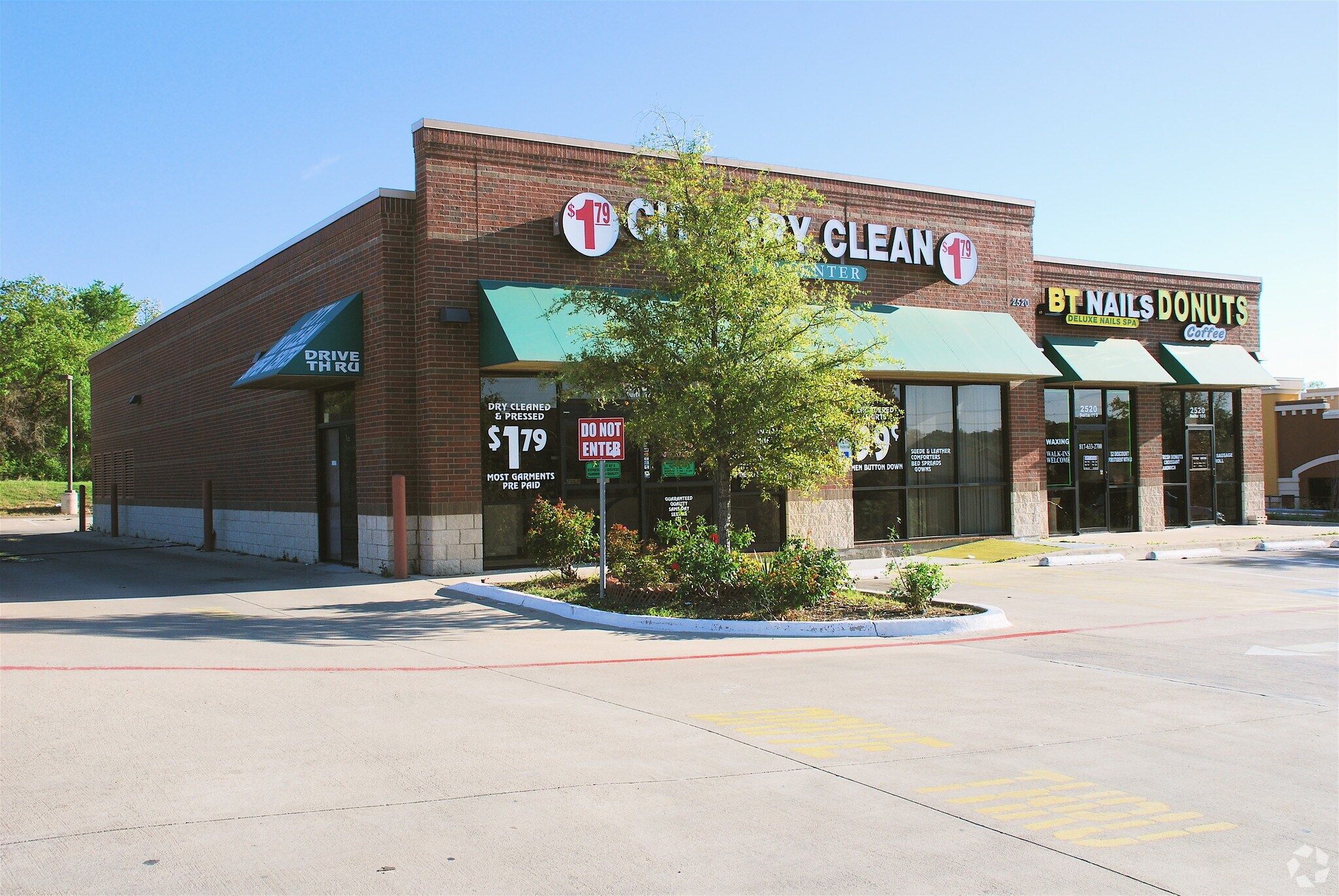 2520 NE Green Oaks Blvd, Arlington, TX 76006 Retail for Lease