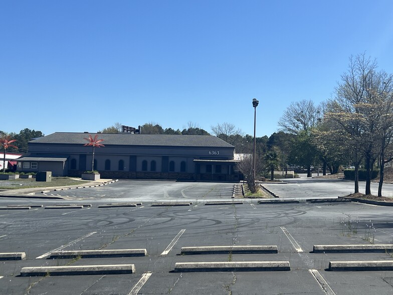 6363 Peachtree Industrial Blvd, Atlanta, GA for lease - Building Photo - Image 2 of 29