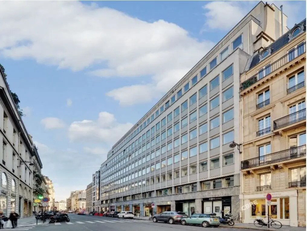 Office in Paris for sale Building Photo- Image 1 of 8