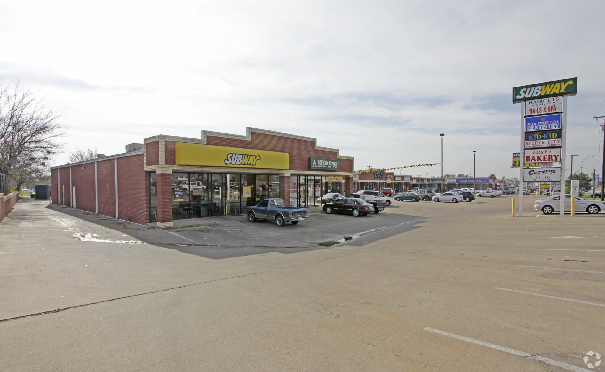251 SW Wilshire Blvd, Burleson, TX for lease Building Photo- Image 1 of 15