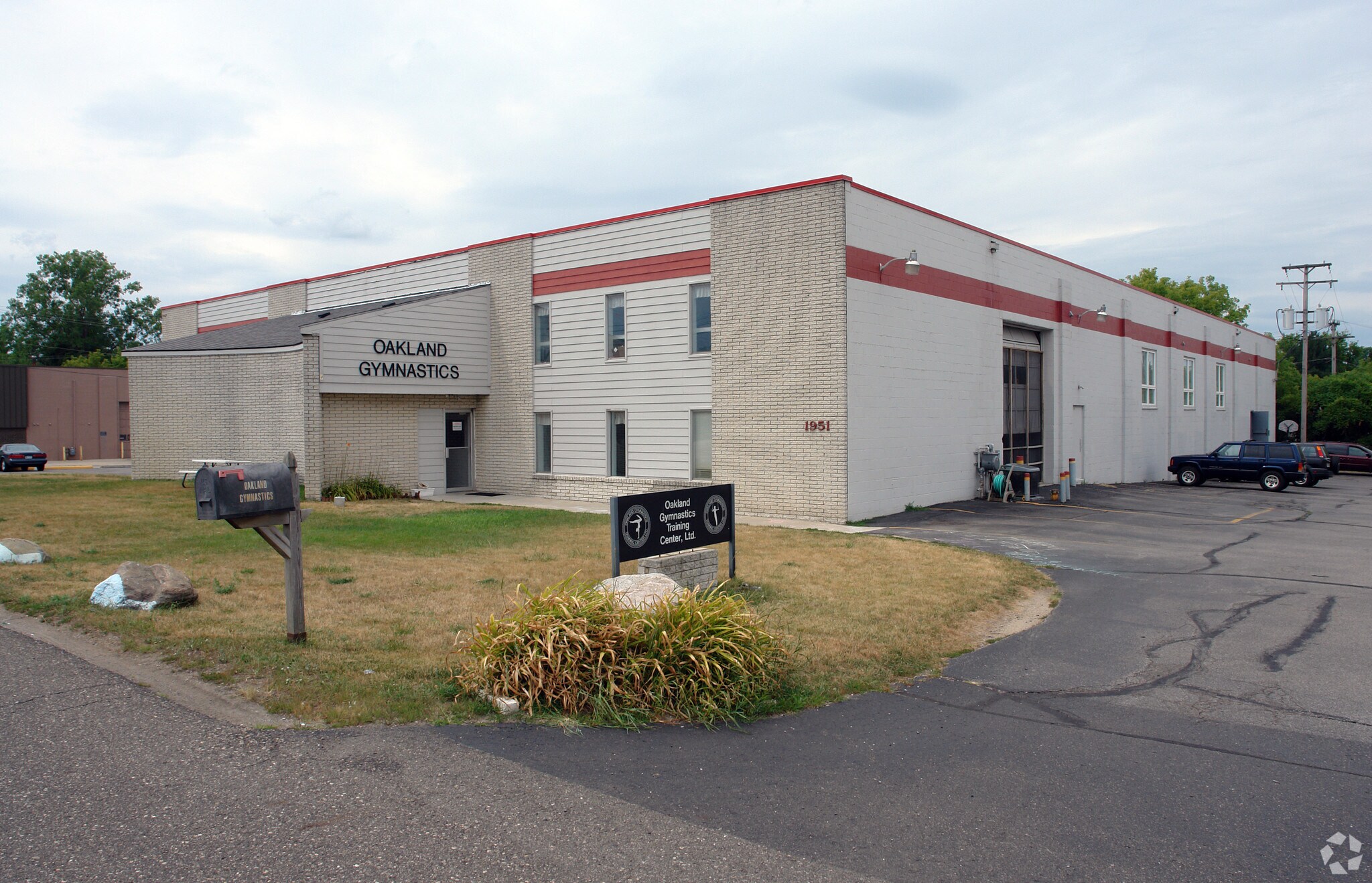 1941-1951 Easy St, Commerce Township, MI for sale Primary Photo- Image 1 of 1