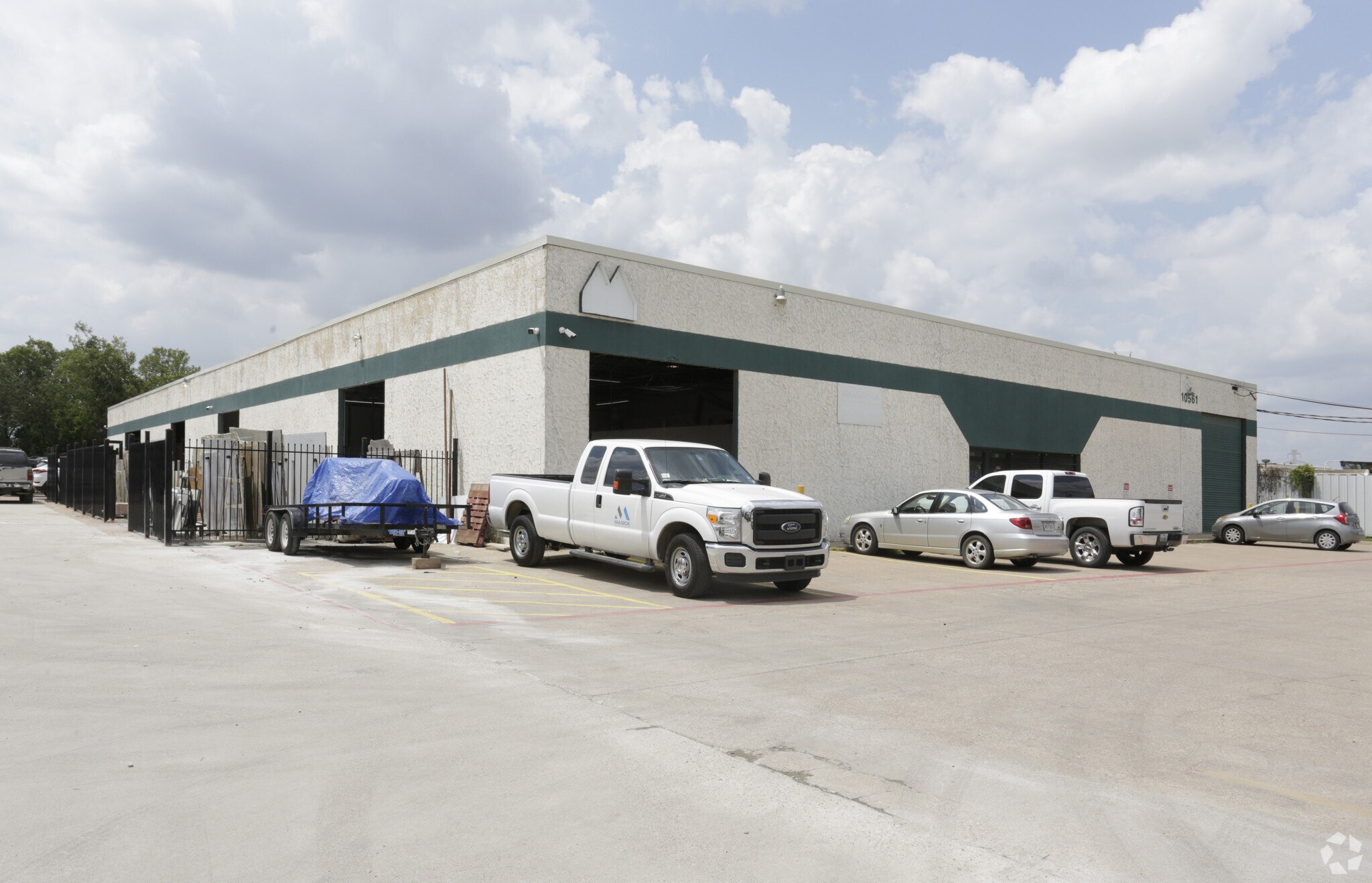 10561 Goodnight Ln, Dallas, TX for sale Primary Photo- Image 1 of 1