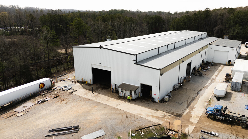 5000 Commerce Ave, Birmingham, AL for lease - Building Photo - Image 1 of 13