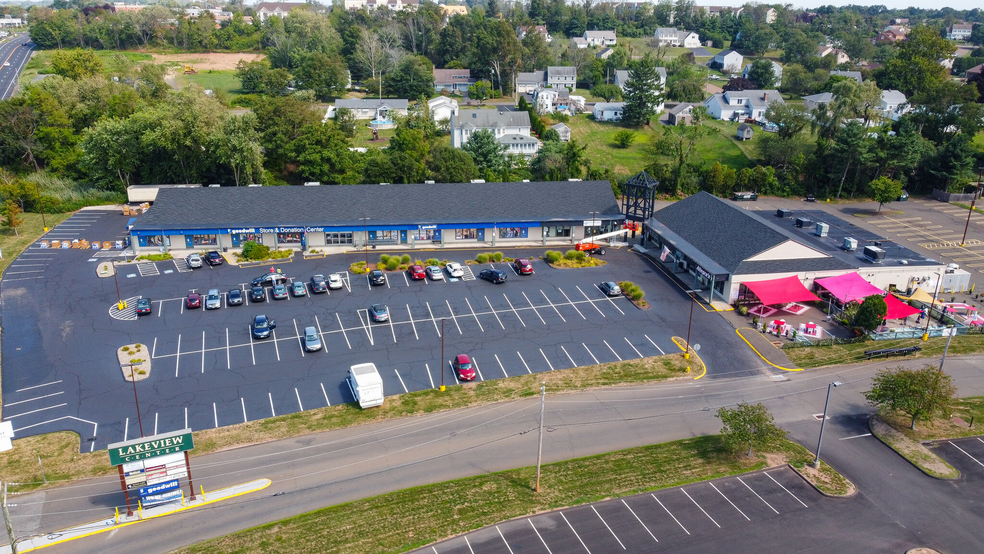 249-251 W Main St, Branford, CT for lease - Building Photo - Image 1 of 1