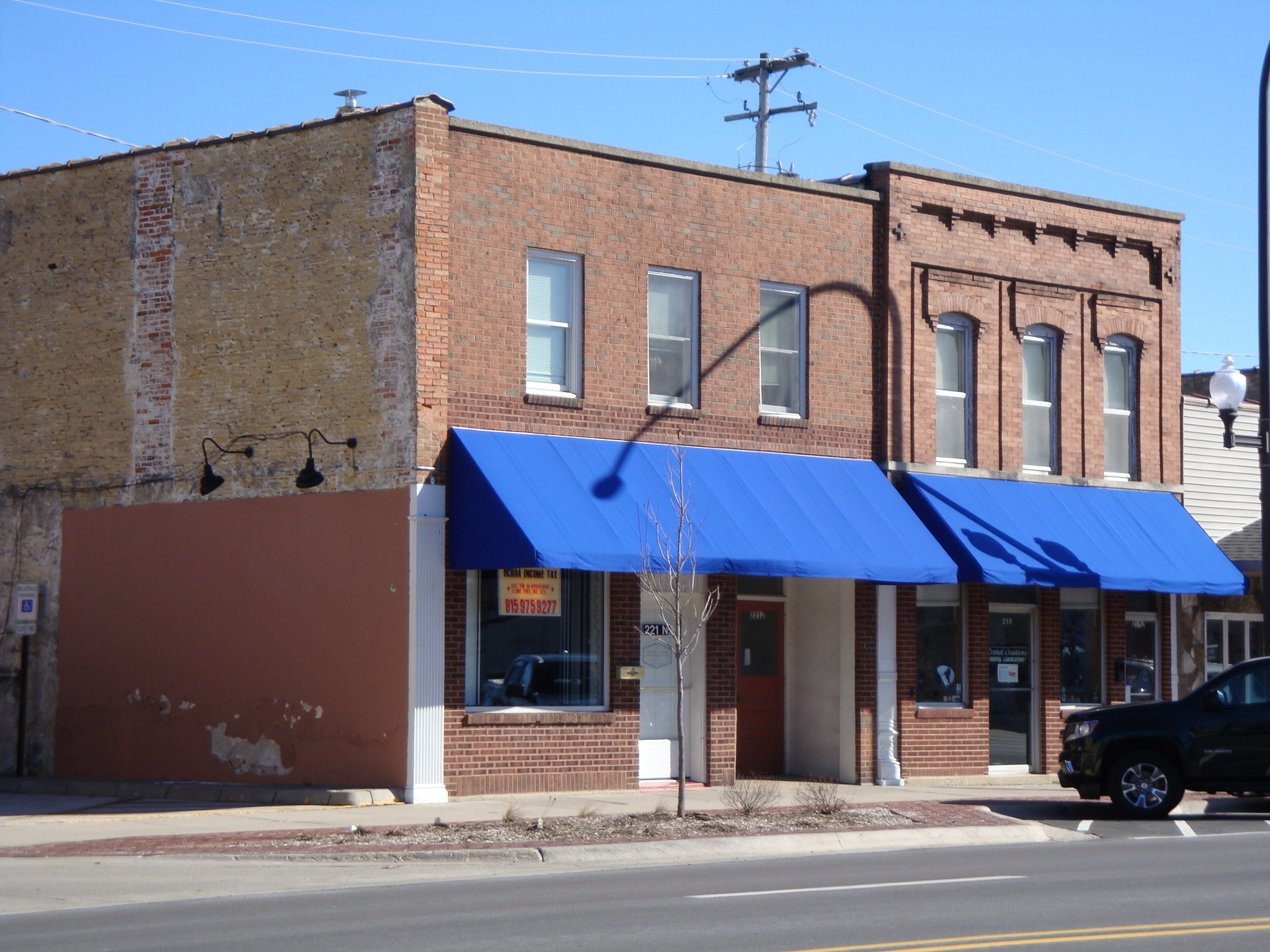 219-221 N State St, Belvidere, IL for sale Primary Photo- Image 1 of 1