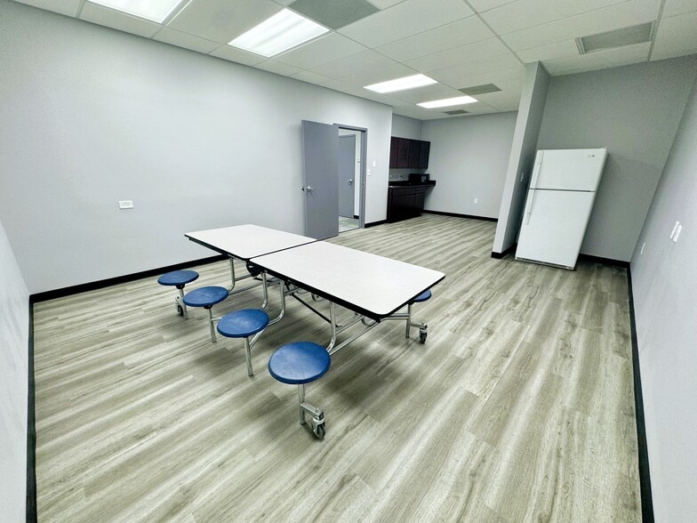 3000 Business Park Cir, Goodlettsville, TN for lease - Interior Photo - Image 3 of 9